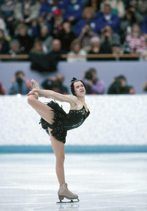94年2月、リレハンメル冬季五輪の女子フィギュアスケートSPの演技をするオクサナ・バイウル（ゲッティ＝共同）