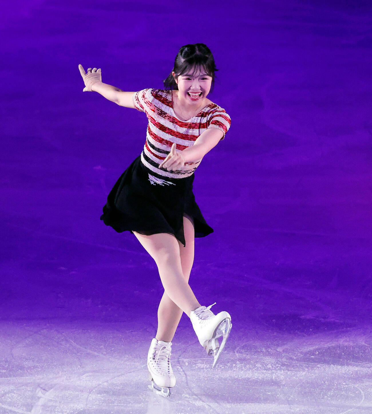 ファンタジー・オン・アイス2026　演技する中井亜美（撮影・山本朝陽）