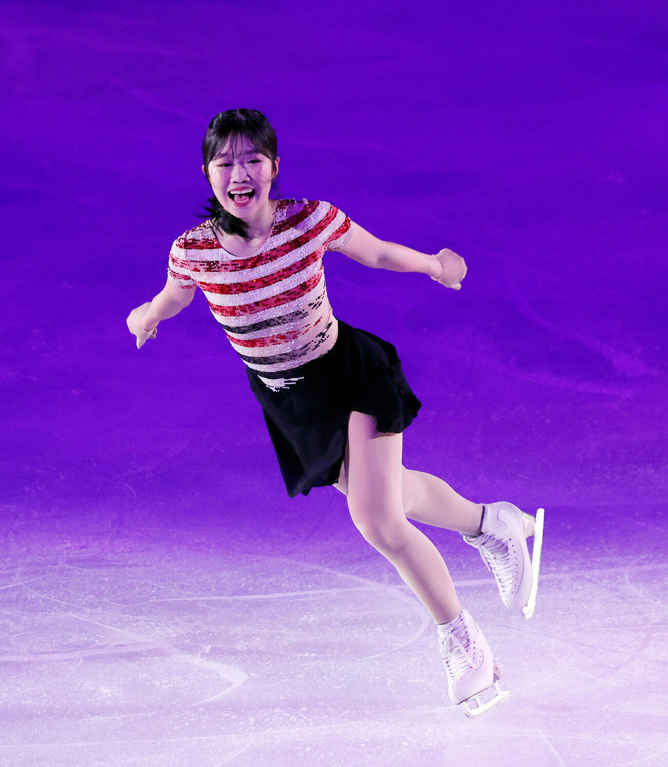 ファンタジー・オン・アイス2026　演技する中井亜美（撮影・山本朝陽）