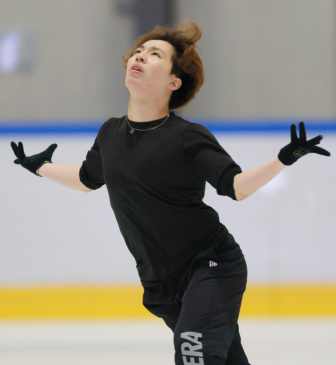 フィギュアスケート全日本合宿で演技する三浦佳生（撮影・上山淳一）
