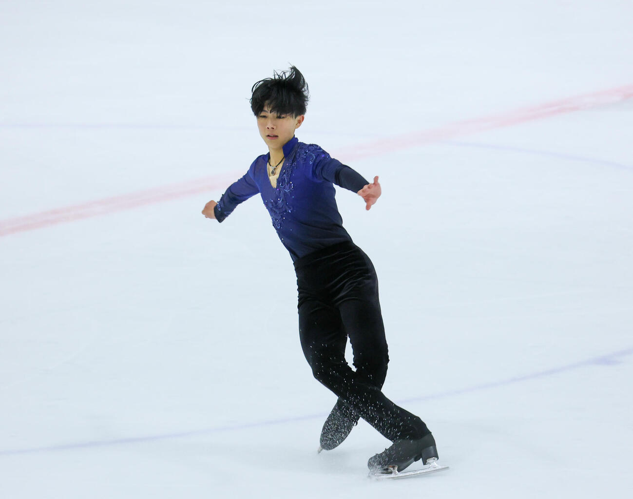 演技を披露する西野太翔（撮影・増田悦実）