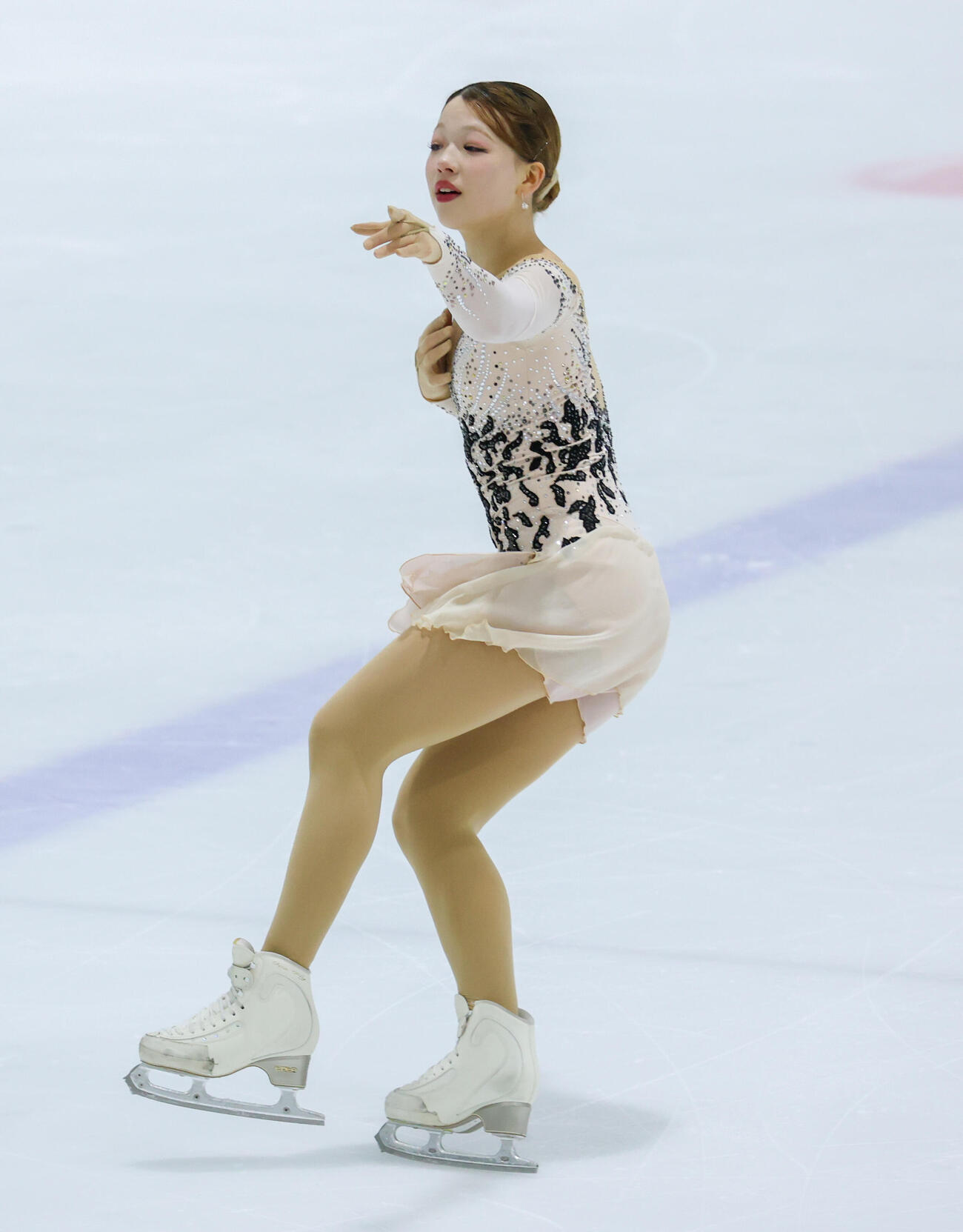 演技を披露する石崎波奈（撮影・増田悦実）