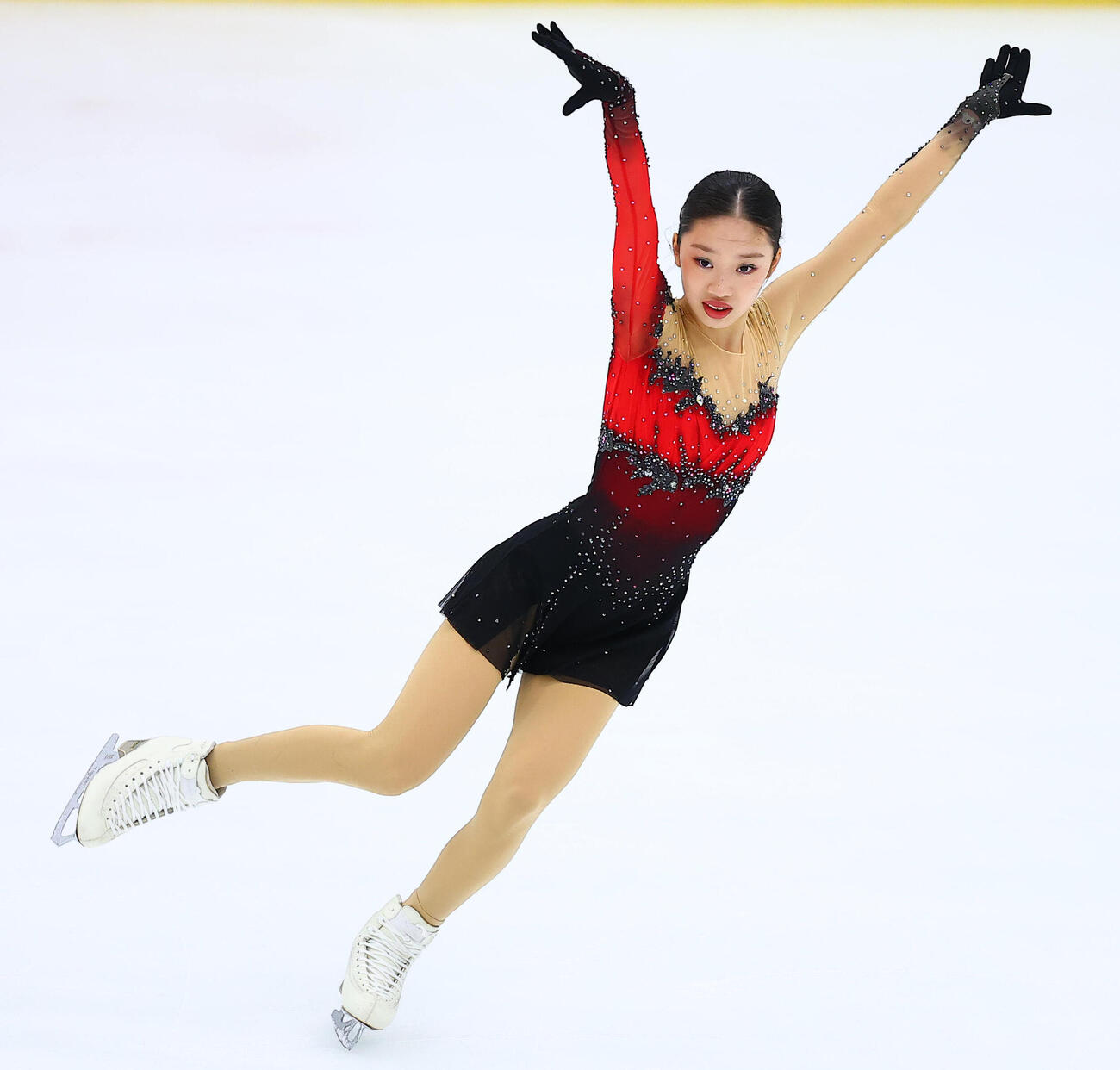 ジュニア女子のSPで首位に立った岡田芽依（撮影・野上伸悟）