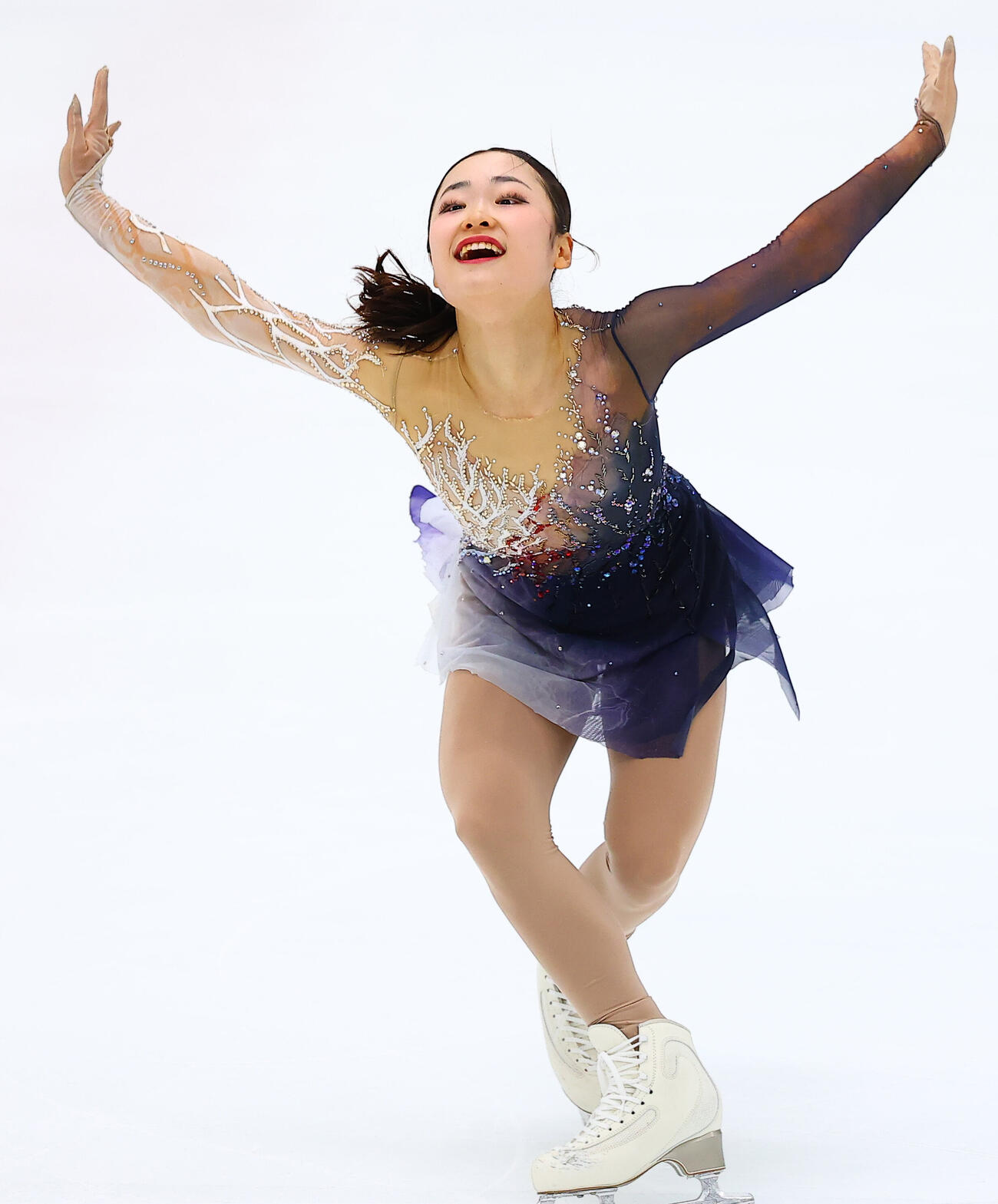 シニア初戦のSPで演技する島田麻央（撮影・野上伸悟）