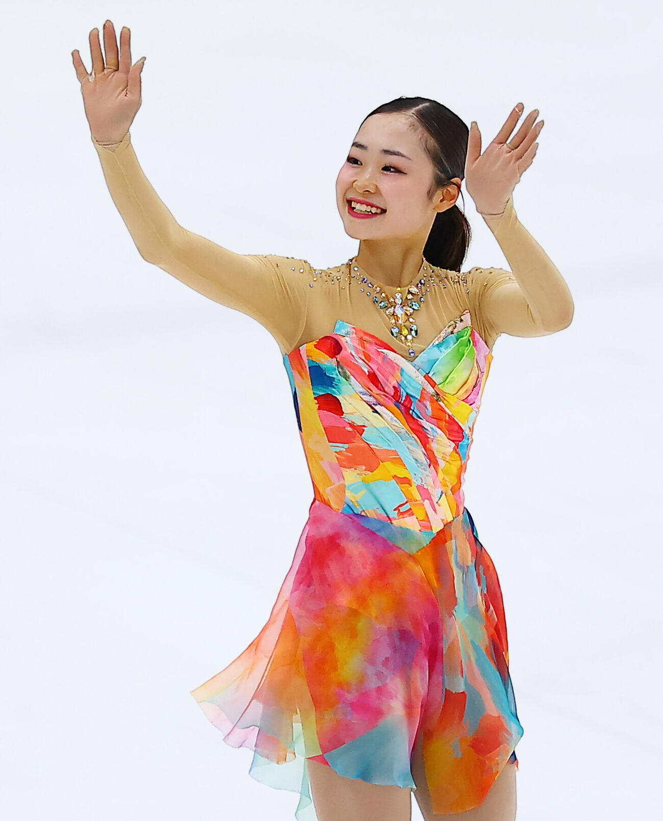 フリーの演技を終えファンの声援に応える島田麻央（2026年7月25日撮影）