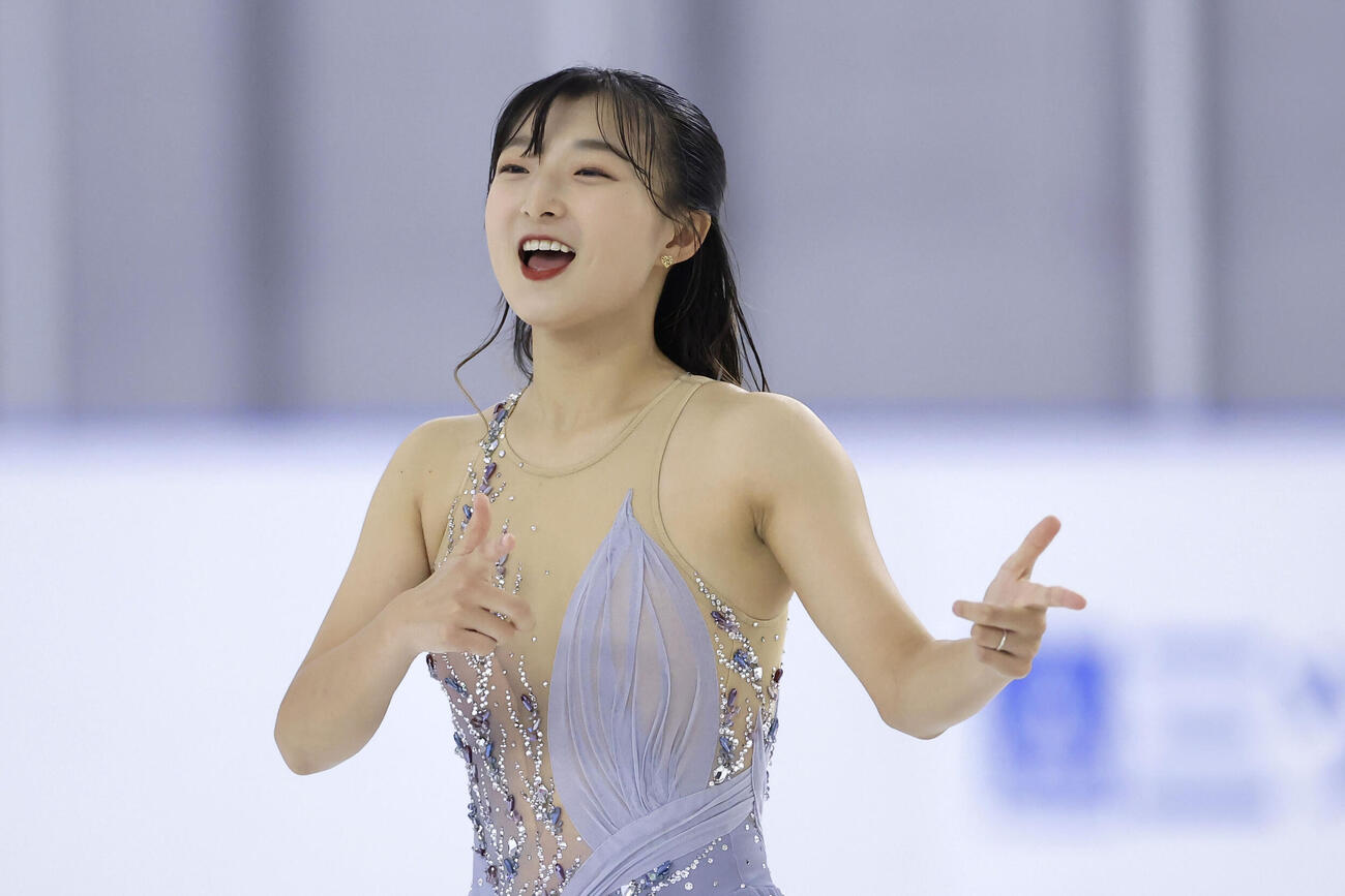 アイスショーで演技する坂本花織さん（共同）