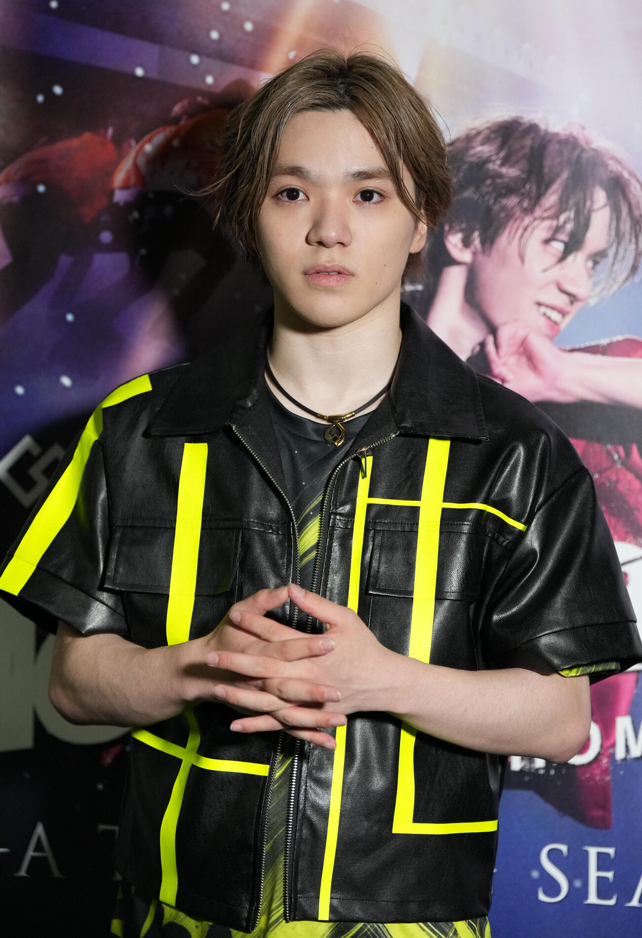 公演後、取材に応じる宇野昌磨（撮影・森本幸一）