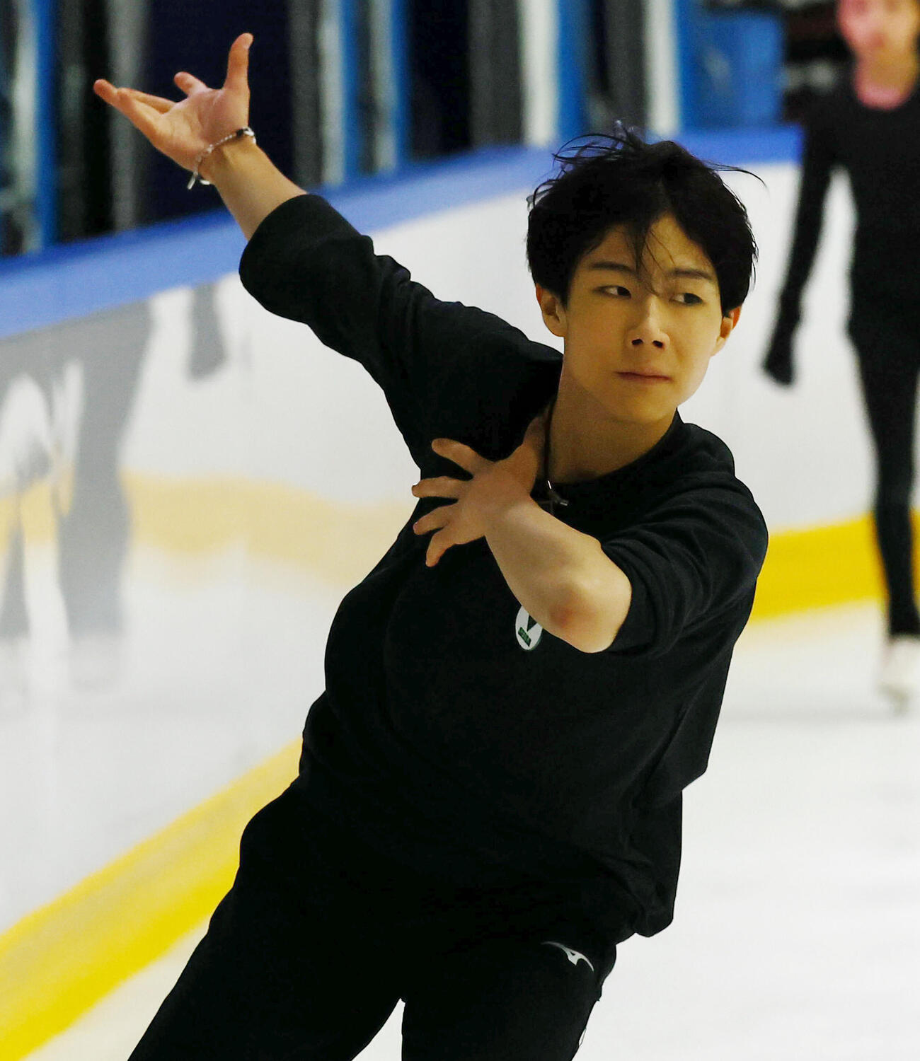 合宿で演技を披露する西野大翔（撮影・加藤哉）