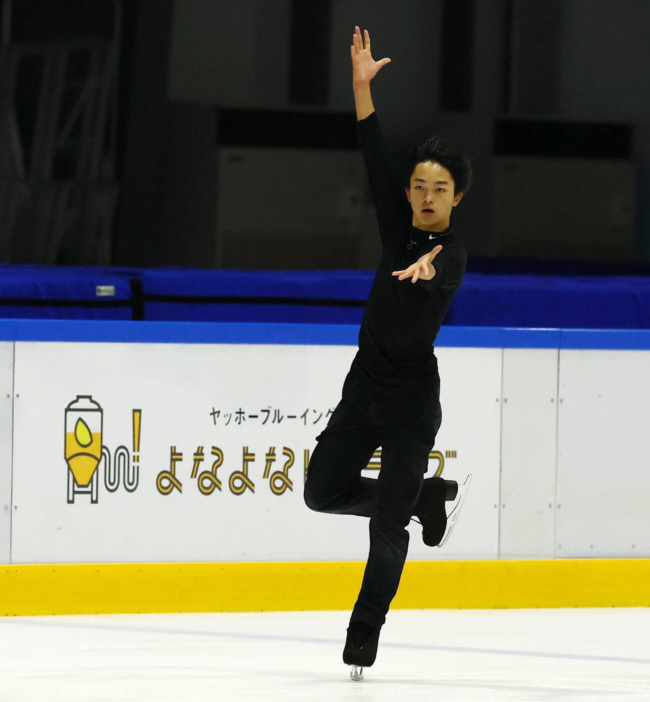 合宿で演技を披露する西野大翔（撮影・加藤哉）