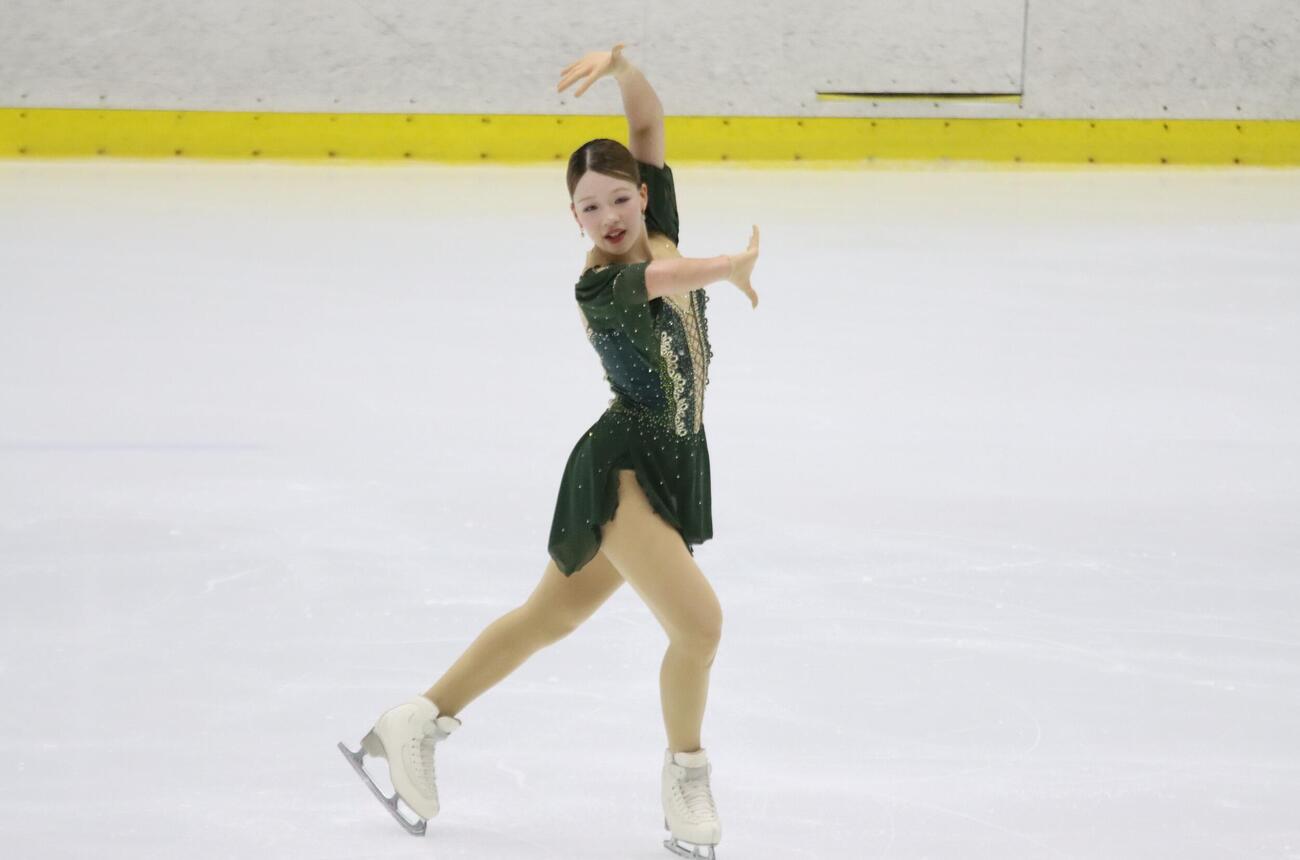 フィギュアスケート　サマーカップジュニア女子ショートプログラム（SP)　演技する石崎波奈
