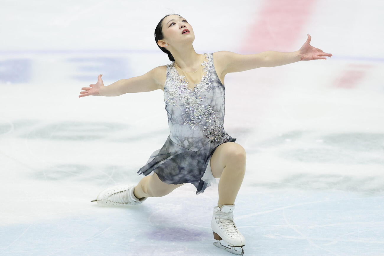 女子フリーで演技する青木祐奈（撮影・前田充）