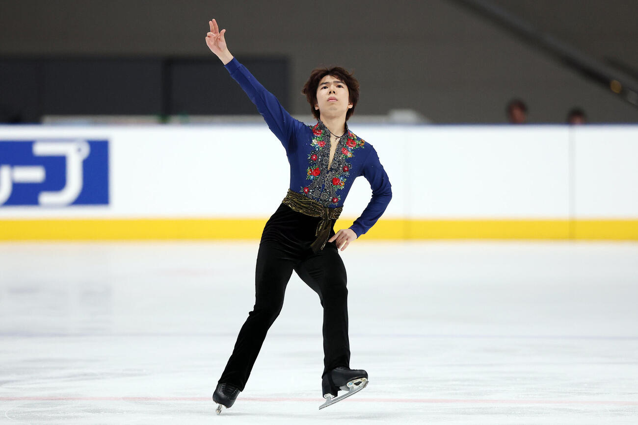 男子SPで華麗な演技を披露する佐藤駿（撮影・宮地輝）