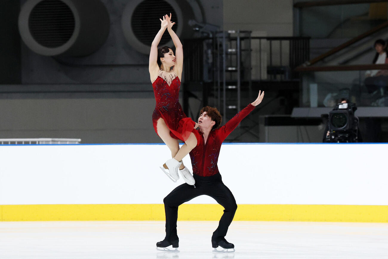 アイスダンスFDで華麗な演技を披露する吉田唄菜、森田真沙也組（撮影・宮地輝）