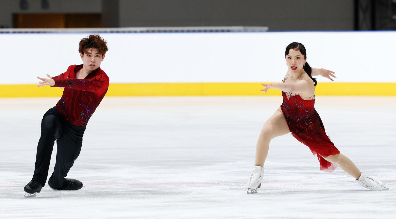 アイスダンスFDで華麗な演技を披露する吉田唄菜、森田真沙也組（撮影・宮地輝）