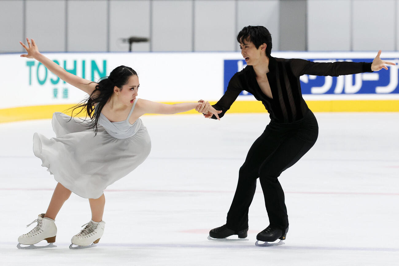 アイスダンスFDで華麗な演技を披露する櫛田育良、島田高志郎組（撮影・宮地輝）