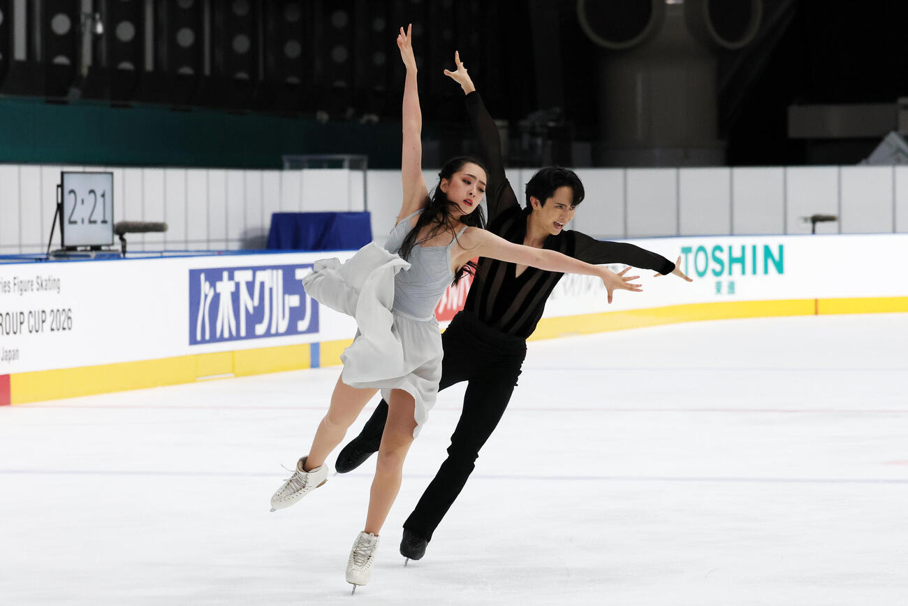 アイスダンスFDで華麗な演技を披露する櫛田育良、島田高志郎組（撮影・宮地輝）