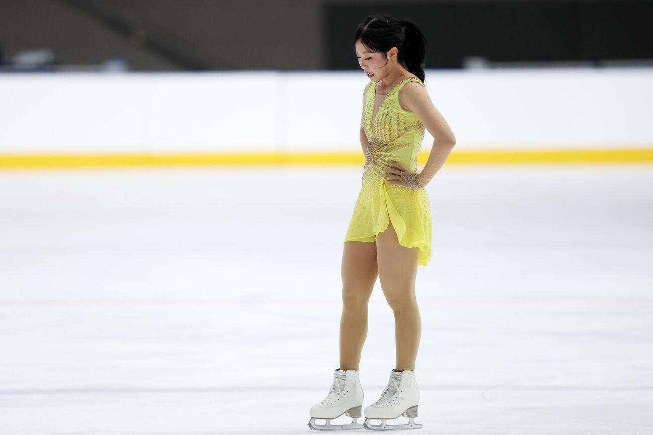 女子フリーを終え悔しそうな表情を浮かべる中井亜美（撮影・宮地輝）