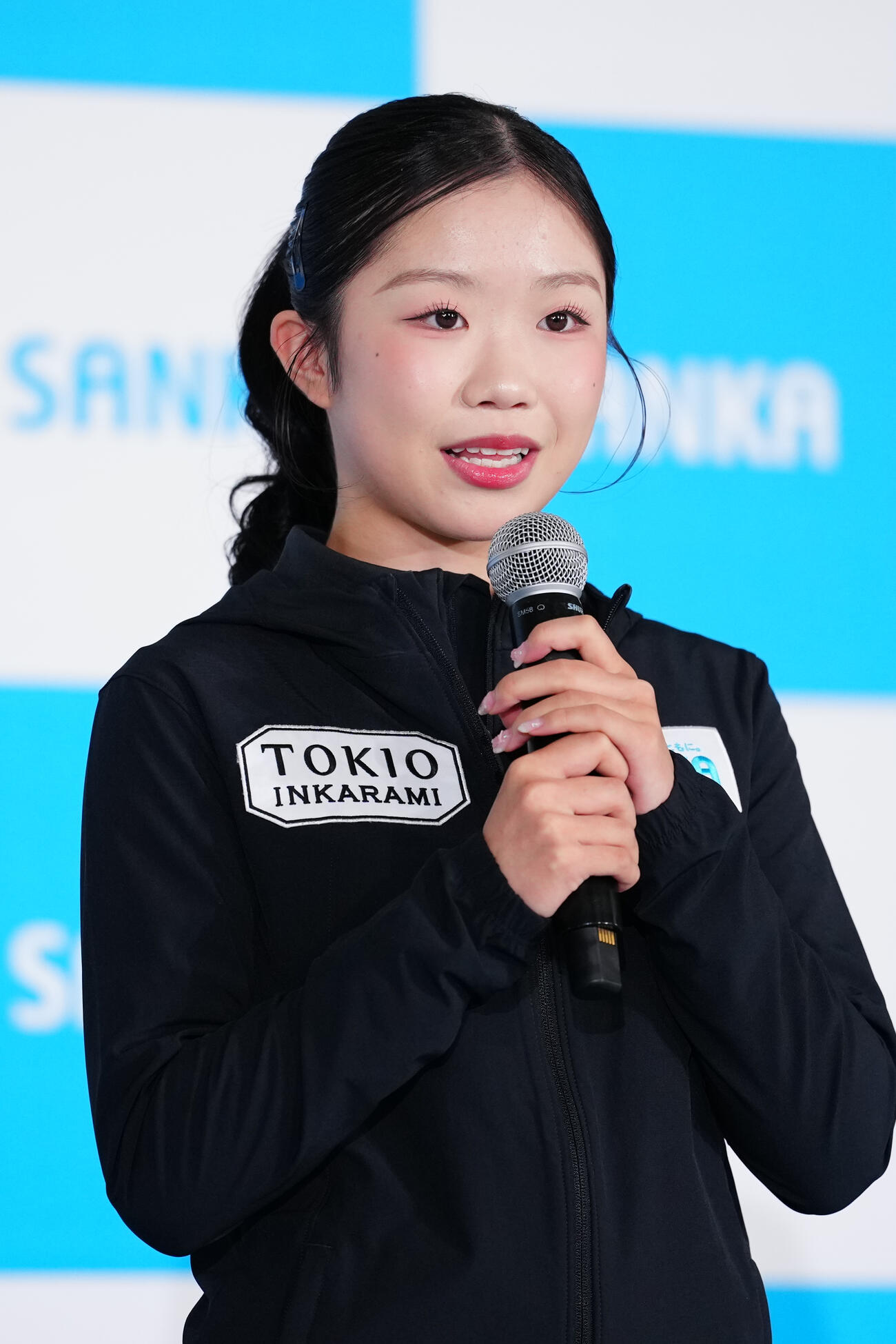 株式会社SANKAとのパートナーシップ契約締結会見を行う中井亜美（撮影・江口和貴）