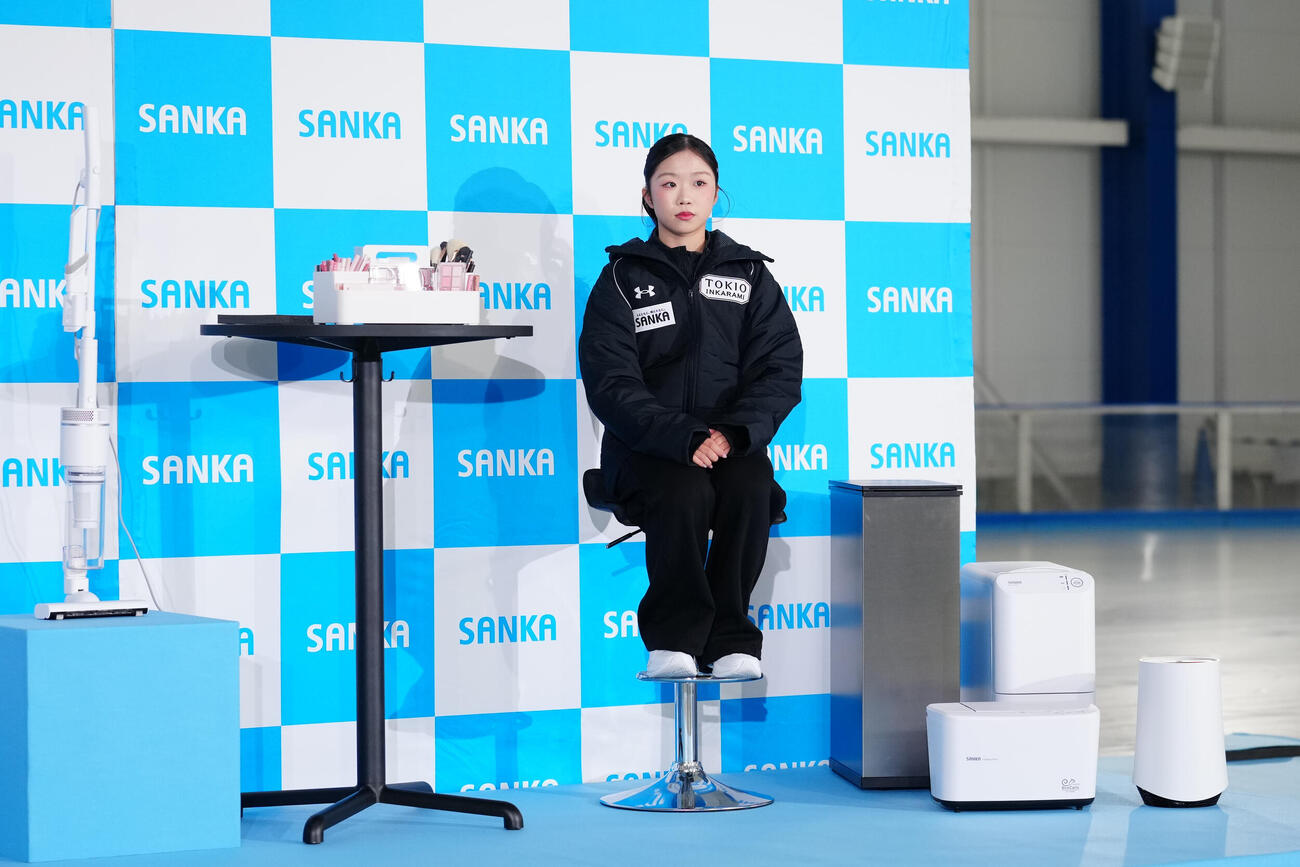株式会社SANKAとのパートナーシップ契約締結会見を行う中井亜美（撮影・江口和貴）