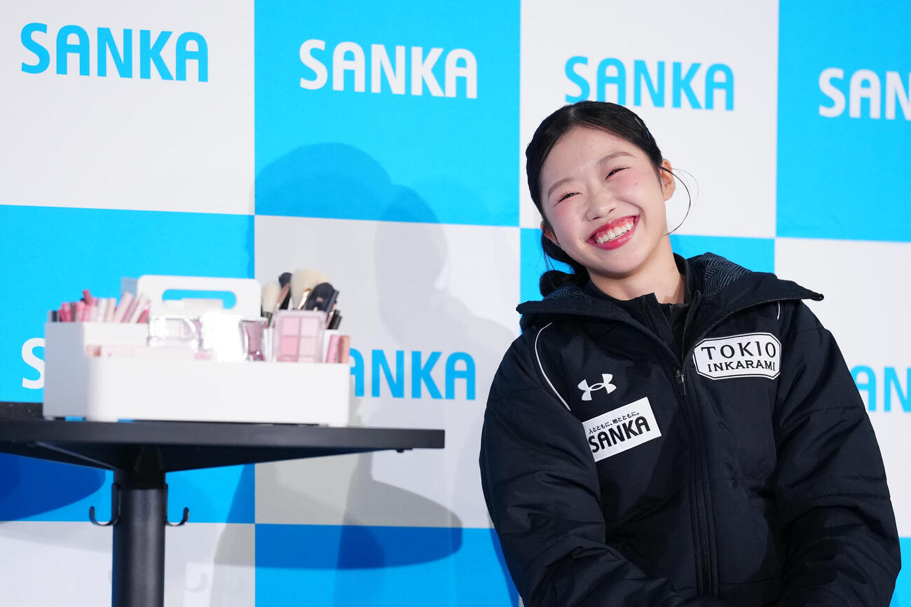 株式会社SANKAとのパートナーシップ契約締結会見で笑顔を見せる中井亜美（撮影・江口和貴）