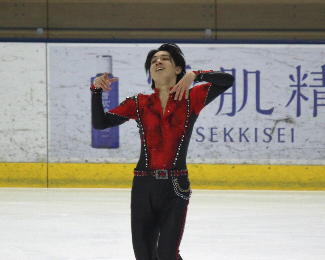 フィギュアスケート関東選手権男子フリーで演技する大島光翔