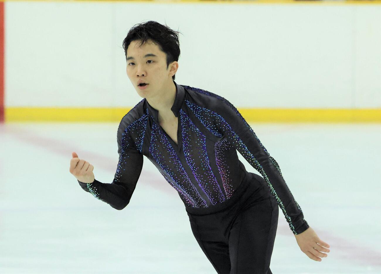 近畿選手権男子SP　演技を披露する友野一希（撮影・藤塚大輔）