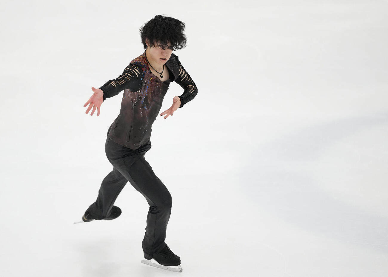 シニア男子ショートプログラム　華麗な演技を披露する山本草太（撮影・森本幸一）