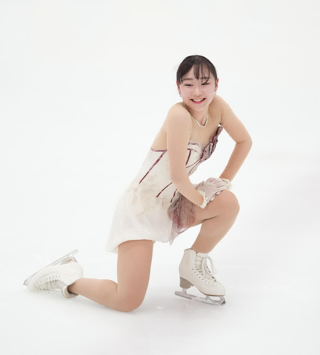 シニア女子ショートプログラム　華麗な演技を披露する松生理乃（撮影・森本幸一）
