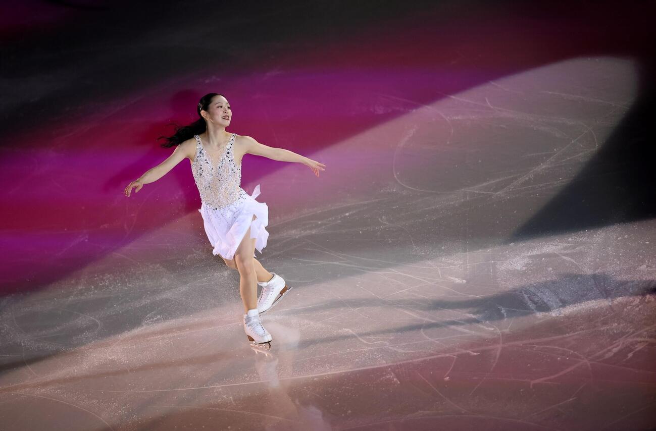 青木祐奈はエキシビションで華麗な演技を見せる（ロイター）