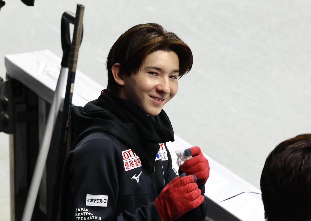GPシリーズ・スケートカナダ　前日練習前に笑顔を見せる中田璃士（撮影・藤塚大輔）