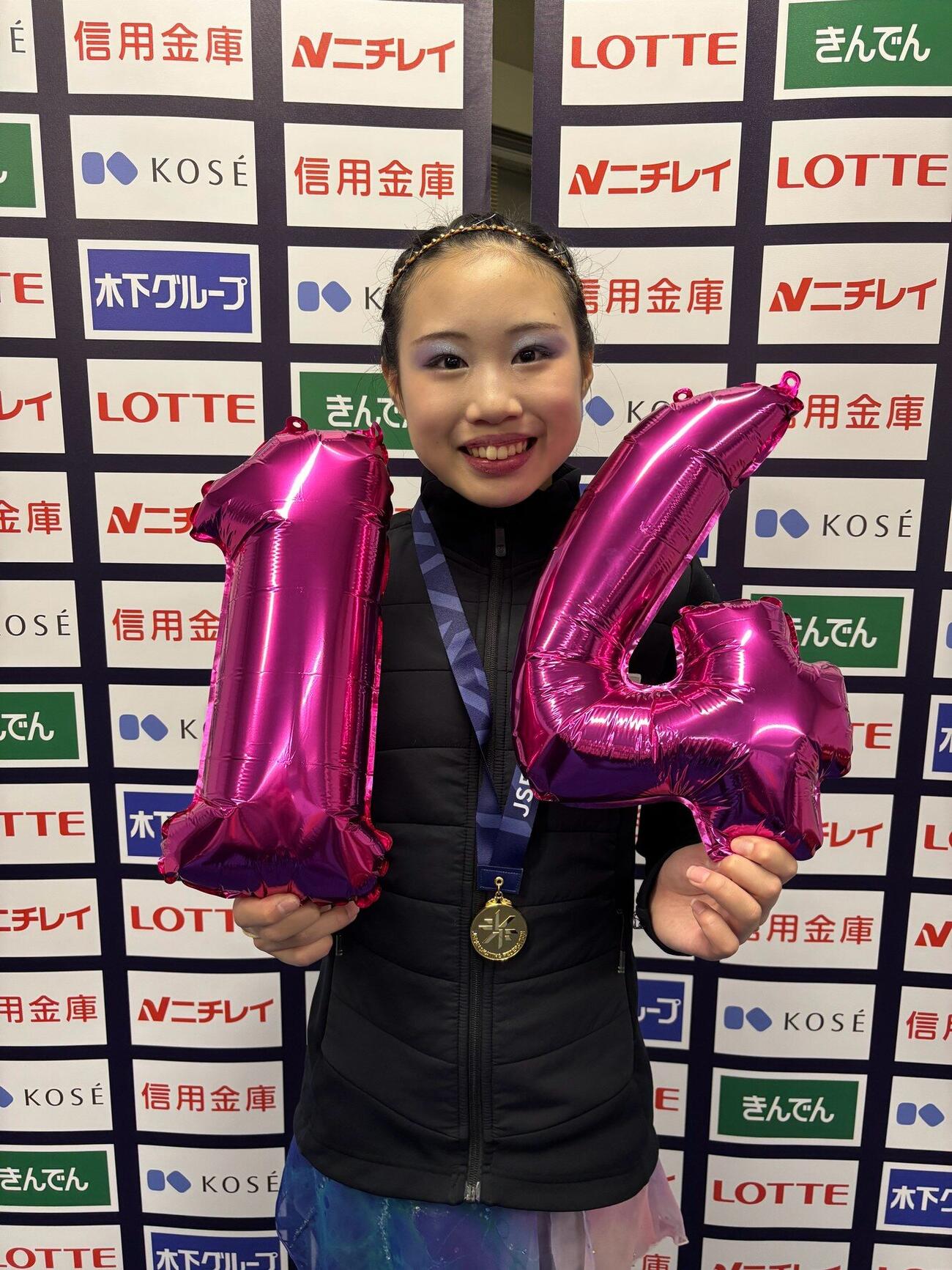 14歳の誕生日を迎えた宮崎花凜（撮影・保坂果那）