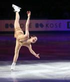 エキシビションで優雅にリンクを舞う浅田（撮影・狩俣裕三）
