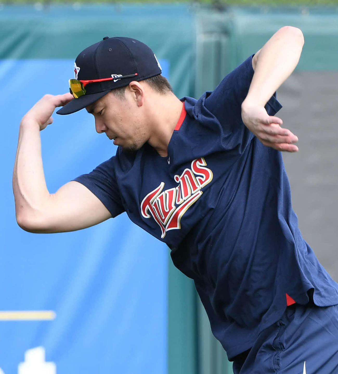 前田健太はマエケン体操で体をほぐす（2020年2月13日撮影）