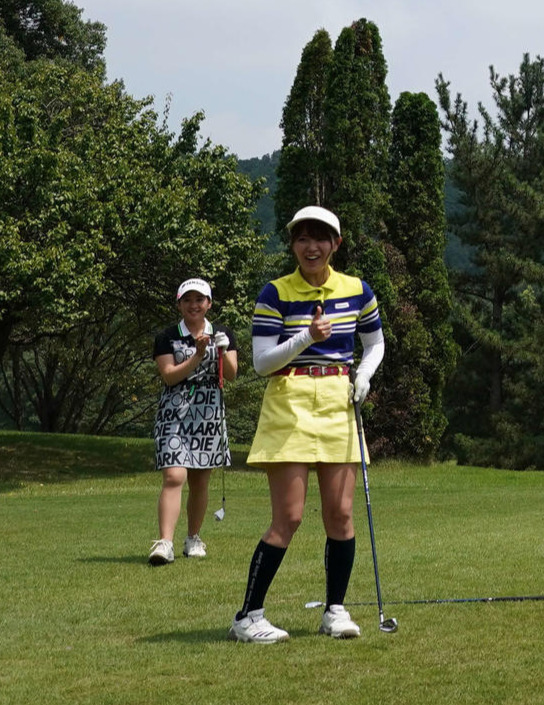 山内打ち直し権使用でピン左奥9メートルにナイスオン