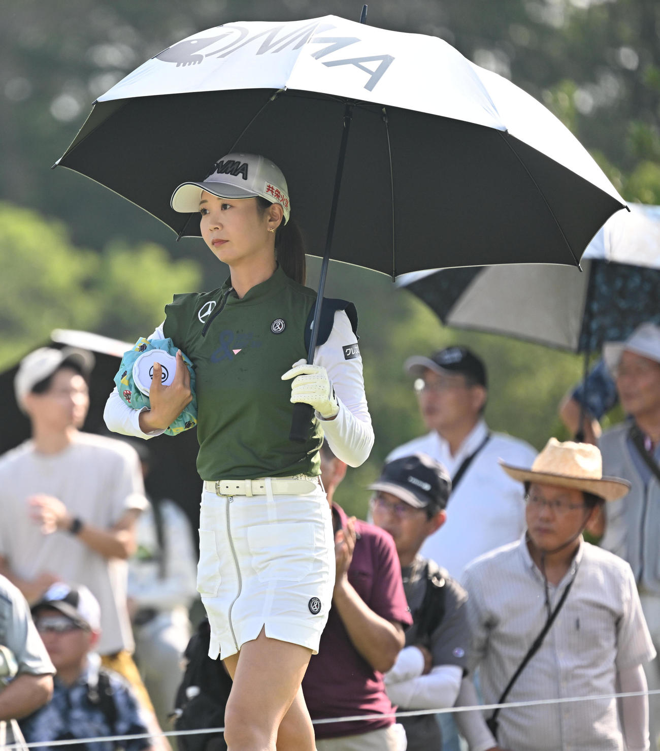 7月29日、氷のうを手にスタートする金沢志奈