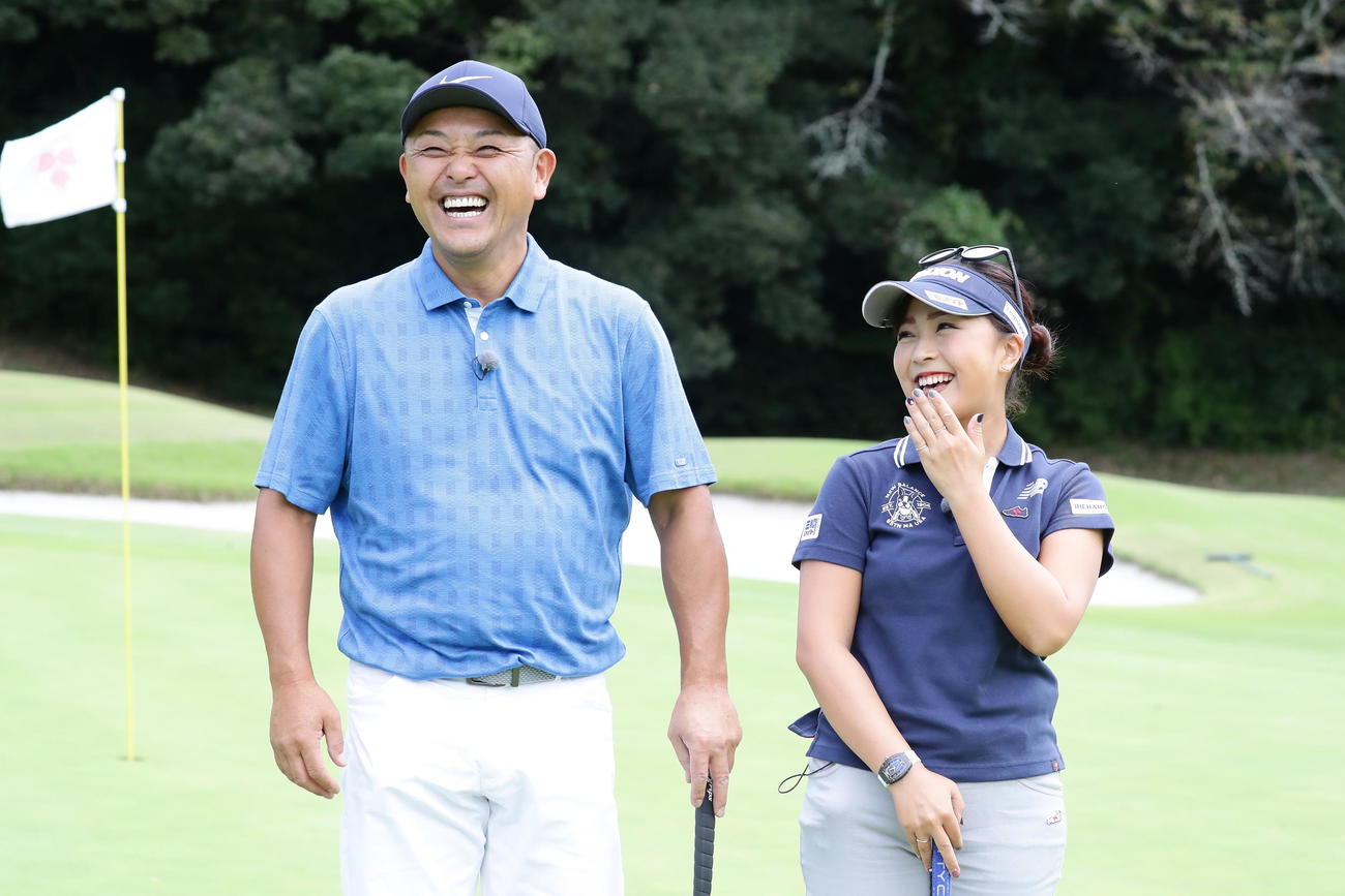 谷繁さん（左）は「息の根を止めていただき、ありがとうございました」