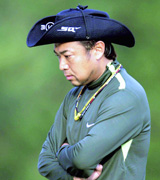 通算3アンダーで首位から11位に後退した片山晋呉(共同)