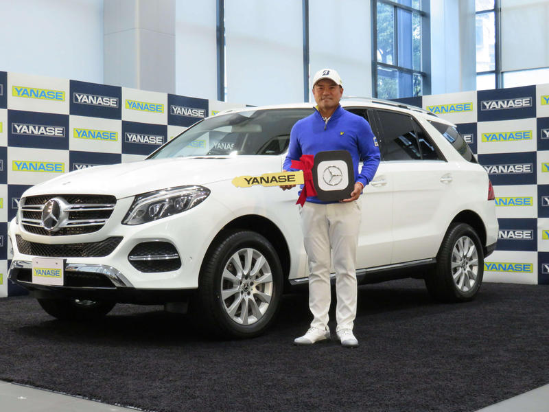 宮里優作 賞金王のお祝い878万円ベンツの車贈呈 国内男子 日刊スポーツ