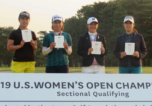 全米女子オープンの出場権を手にした4選手。左から上野奈々子、岡山絵里、吉田優利、天本遥香