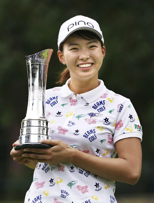 ゴルフのAIG全英女子オープンで優勝した渋野日向子。日本勢42年ぶりのメジャー制覇を果たした（共同）