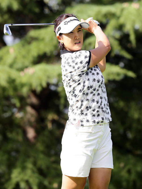 2番ティーショットを放つ全美貞（撮影・浅見桂子）