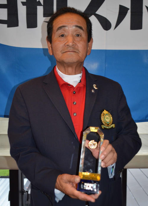 シニアの部で優勝した俵聖徳（撮影・吉池彰）