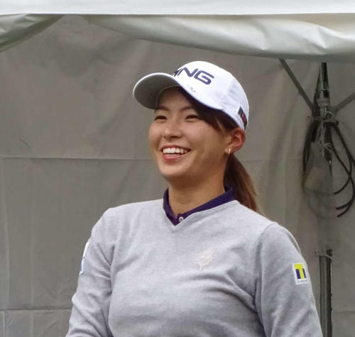 大王製紙エリエール女子オープンの練習ラウンドを行う渋野日向子（撮影・加藤裕一）