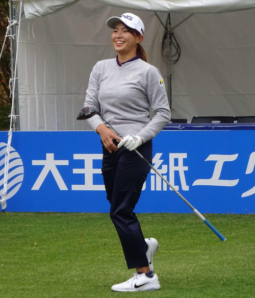 大王製紙エリエール女子オープンの練習ラウンドを行う渋野日向子（撮影・加藤裕一）