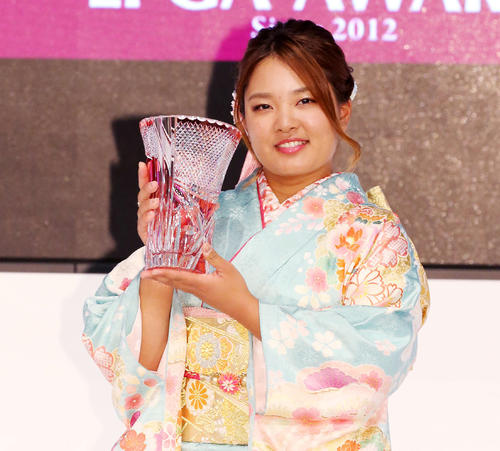 賞金ランキング第1位を受賞した鈴木（撮影・鈴木正人）
