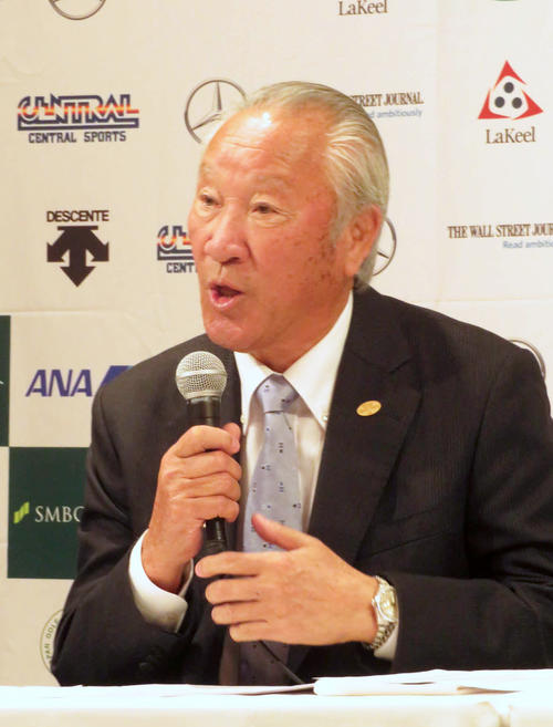 会見に臨んだJGTOの青木功会長（撮影・高田文太）