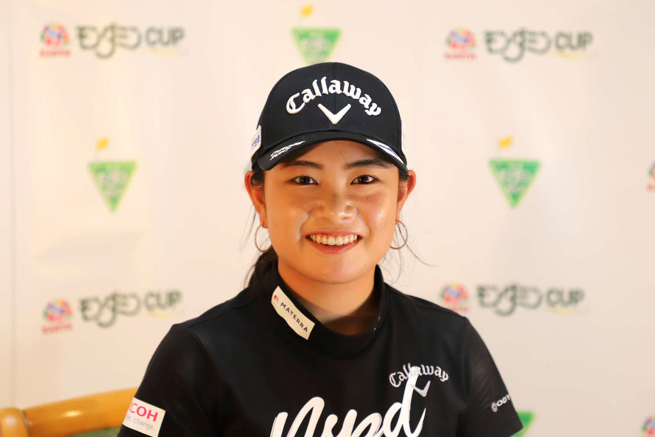 オンラインで記者会見に臨む河本（Getty　Images／JLPGA提供）