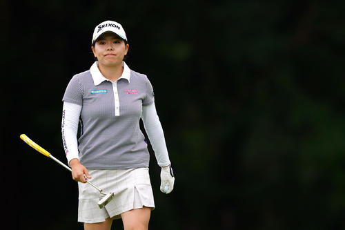 13番、グリーンでプレーする勝（Getty　Images／JLPGA提供）