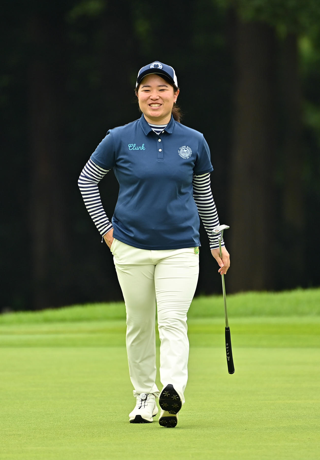 13番、グリーンで笑顔を見せる（Getty　Images／JLPGA提供）