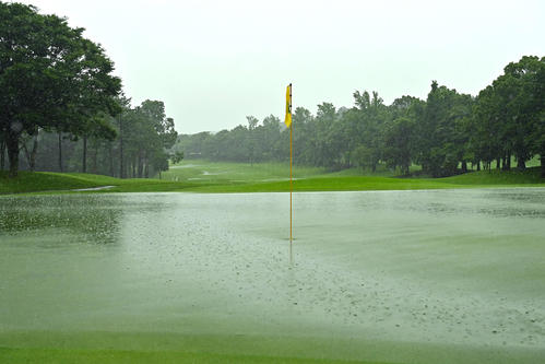 降雨によるコースコンディション不良のため、最終日は29日に順延となった（Getty　Images／JLPGA提供）